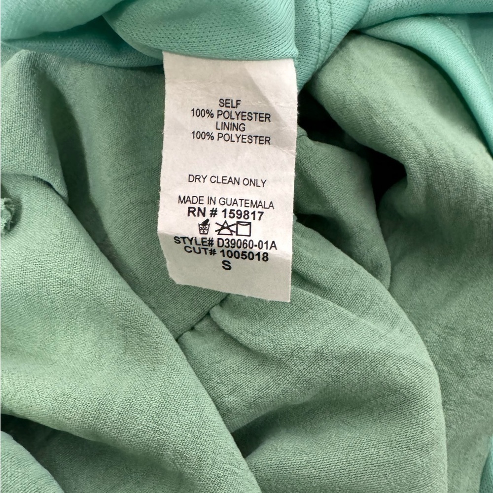 NWT Altar'd State Boho Babydoll Tiered Bubble Sleeve Dress‎ in Sage Size Small - Picture 5 of 8